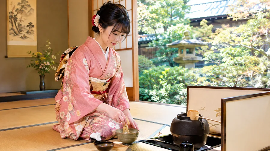 Kimono-Teezeremonie in Osaka: Traditionelle Kleidungserfahrung